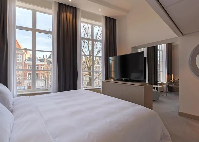 Radisson Blu Hotel, Center