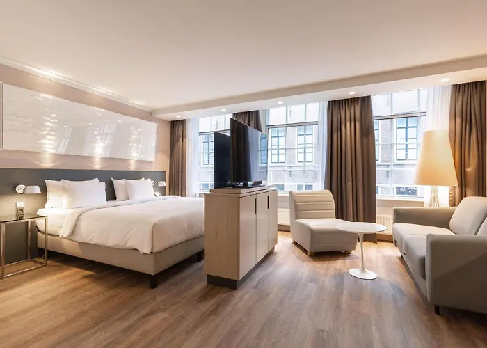 Hotel Radisson Blu Hotel, Center 4*