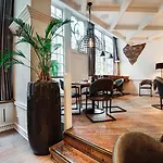 Hotel Radisson Blu Hotel, Center 4*