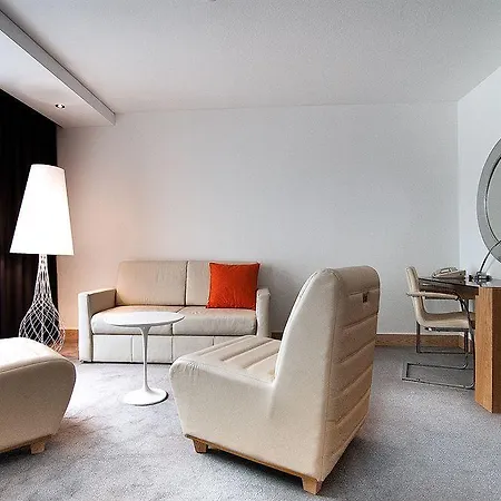 Radisson Blu Hotel, Center Hotell 4*