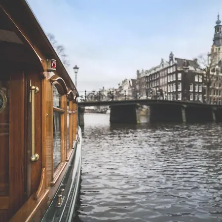 Radisson Blu Hotel, Center Hotell 4*