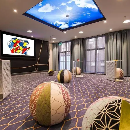 Radisson Blu Hotel, Center Ξενοδοχείο 4*