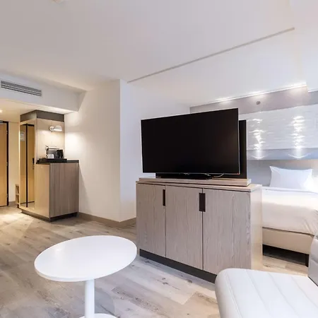 Radisson Blu Hotel, Center Hotell