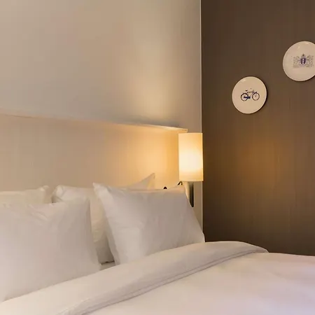 Radisson Blu Hotel, Center