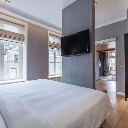 Radisson Blu Hotel, Center 4*