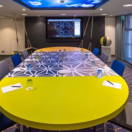 Radisson Blu Hotel, Center Hotel