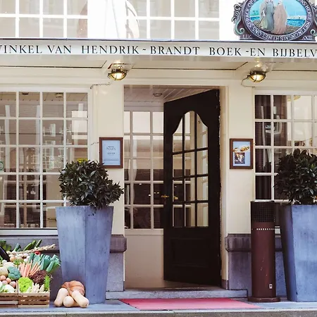 Radisson Blu Hotel, Center Hotel