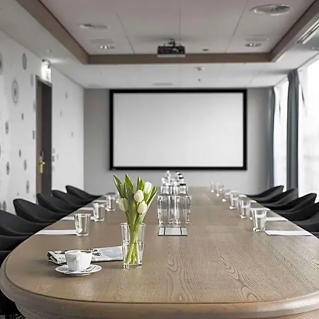 Ξενοδοχείο Radisson Blu Hotel, Center 4*