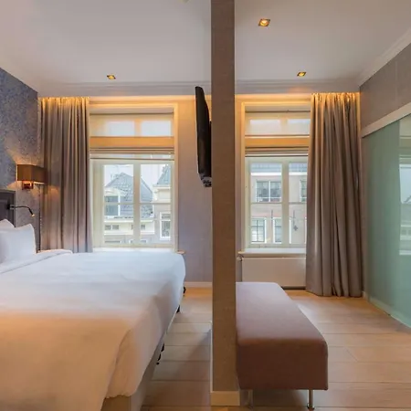 Radisson Blu Hotel, Center Szálloda 4*