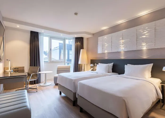 Radisson Blu Hotel, Center