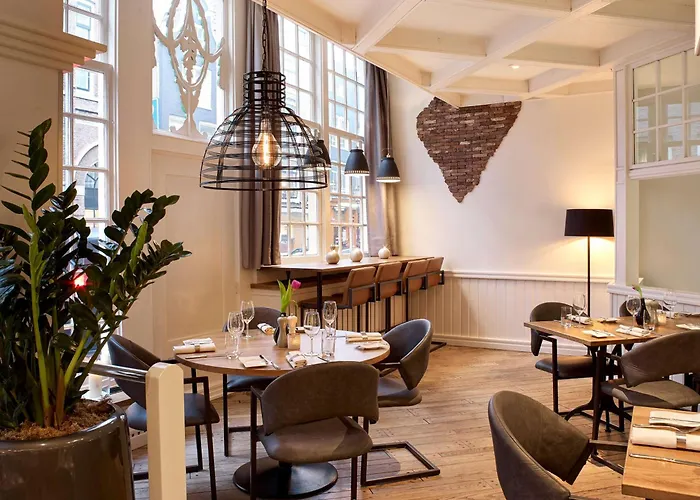 Radisson Blu Hotel, Center