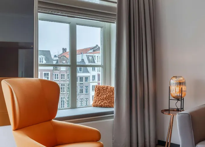 Radisson Blu Hotel, Center 4*