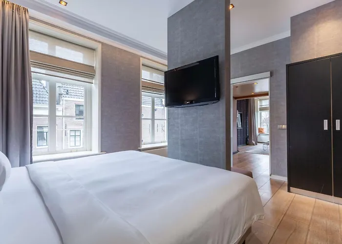 Radisson Blu Hotel, Center 4*