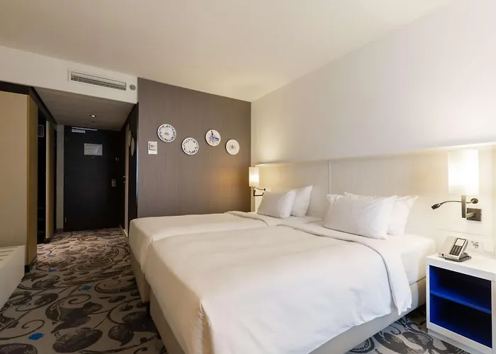 Hotel Radisson Blu Hotel, Center 4*