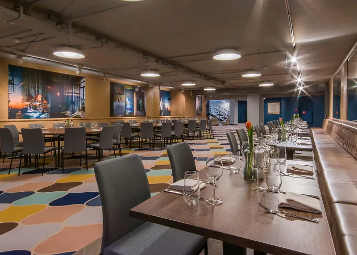 Radisson Blu Hotel, Center 4*