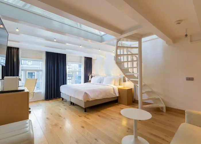 Radisson Blu Hotel, Center Hotel 4*