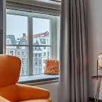 Radisson Blu Hotel, Center 4*